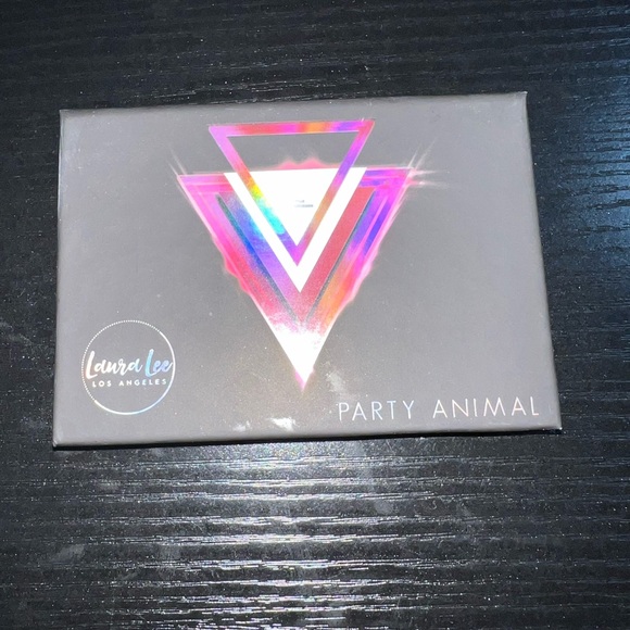 Brand new Laura lee eyeshadow palette - Picture 2 of 3